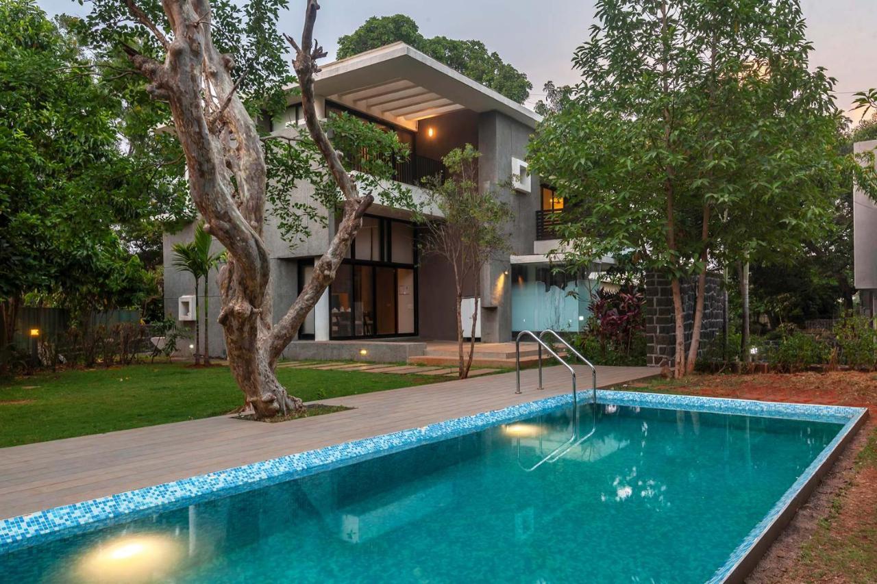 Villa Foresta By Stayvista With Modern Decor, Swimming Pool & Expansive Lawn For A Perfect Escape Lonavala Exterior foto